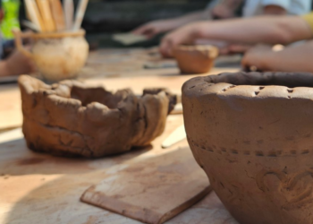 Dzień z historią na Kolegiackim. Dawne rzemiosła, archeologiczne znaleziska i videomapping 3D
