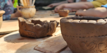 Dzień z historią na Kolegiackim. Dawne rzemiosła, archeologiczne znaleziska i videomapping 3D