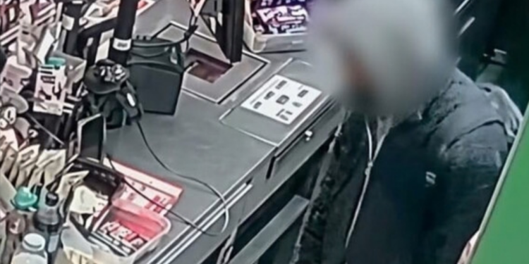 Policja w związku ze zdarzeniem w sklepie w Zbąszyniu