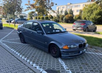 24-latek driftował na skrzyżowaniu. Stracił prawo jazdy